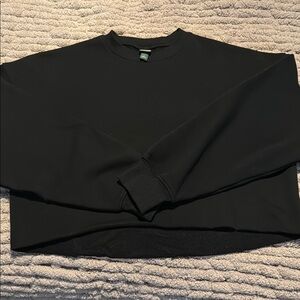 Black Cropped Sweatshirt